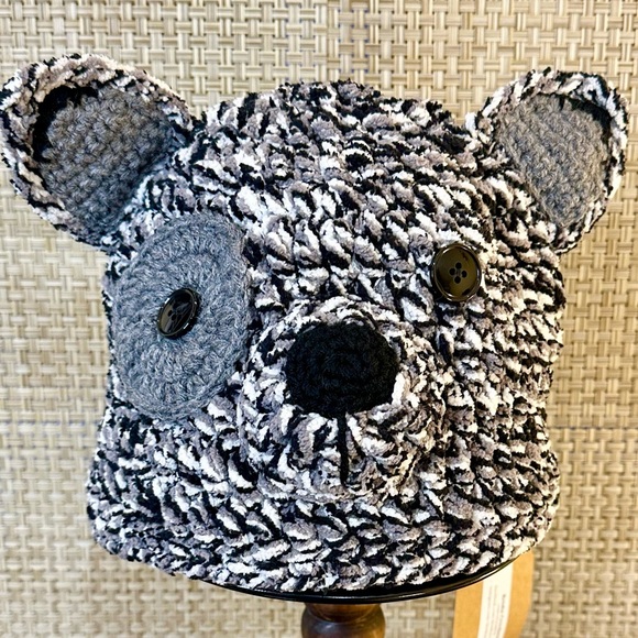 π4xHPπHandmade Animal Hat Gray, Black & White Crochet Bear Beanie Hat - Picture 2 of 8